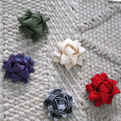 Economy pack of 5 reusable gift bows made of salvaged fabric - Mix