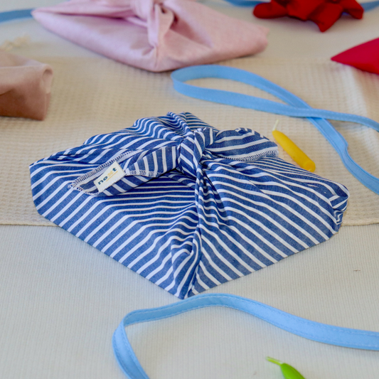 Emballage cadeau réutilisable Furoshiki - Bleu ligné